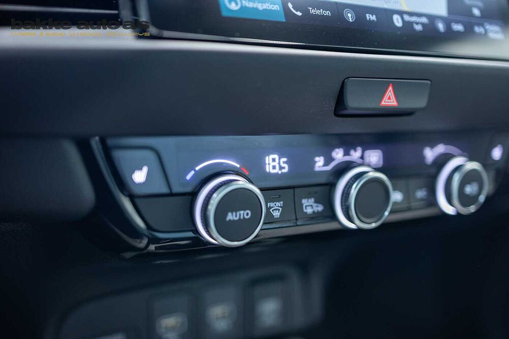 Honda JAZZ 1,5 i-MMD Executive eCVT 5d