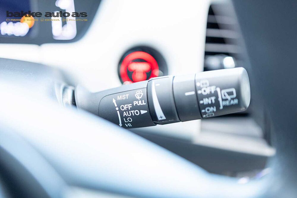 Honda JAZZ 1,5 i-MMD Executive eCVT 5d