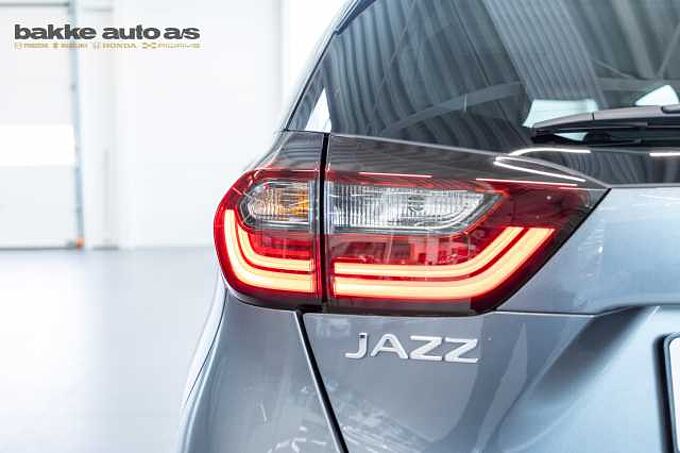 Honda JAZZ 1,5 i-MMD Executive eCVT 5d