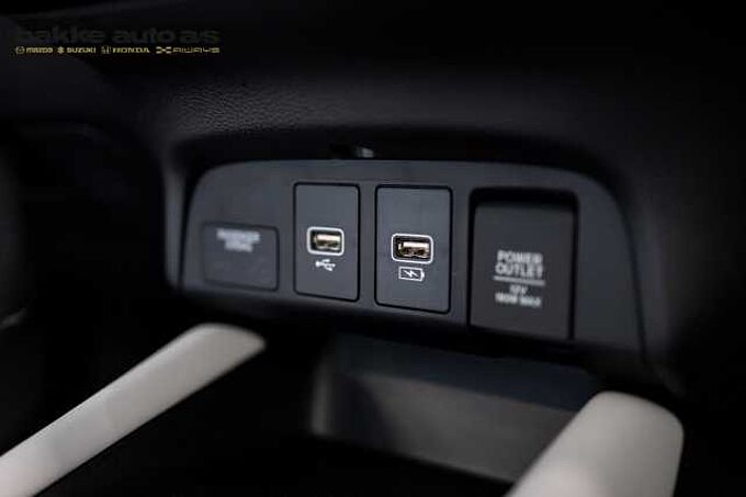 Honda JAZZ 1,5 i-MMD Executive eCVT 5d