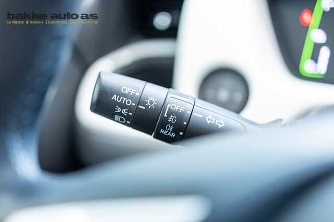 Honda JAZZ 1,5 i-MMD Executive eCVT 5d