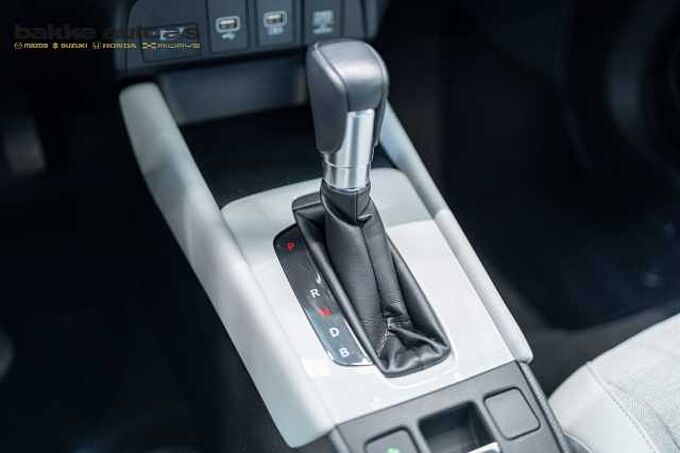 Honda JAZZ 1,5 i-MMD Executive eCVT 5d